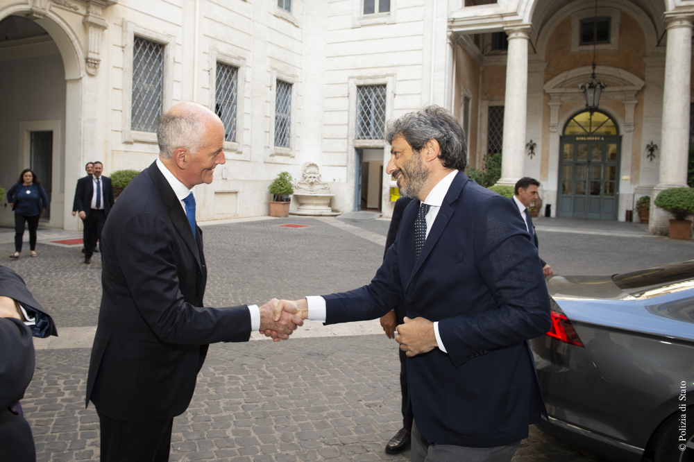 L'arrivo delle autorità al Palazzo della Consulta di Roma dove sono stati presentati i nuovi distintivi di qualifica