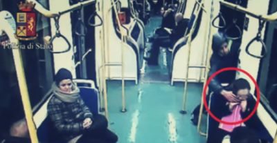 scippatori su autobus