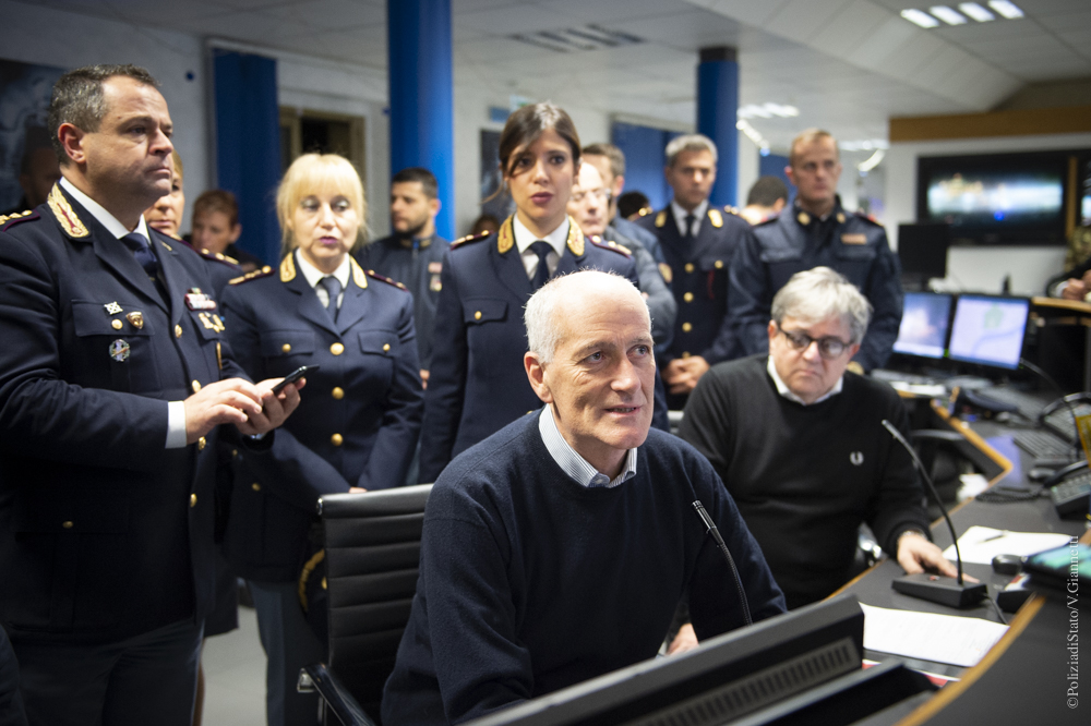 Il capo della Polizia Franco Gabrielli augura buon anno a tutti i poliziotti in servizio a Capodanno