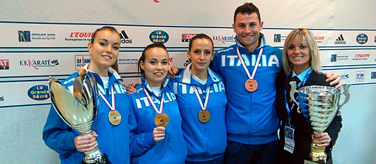 Michela Pezzetti, Viviana Bottaro, Sara Battaglia, Alfredo Tocco e Roberta Sodero delle Fiamme oro karate