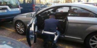 polizia sequestra auto di lusso