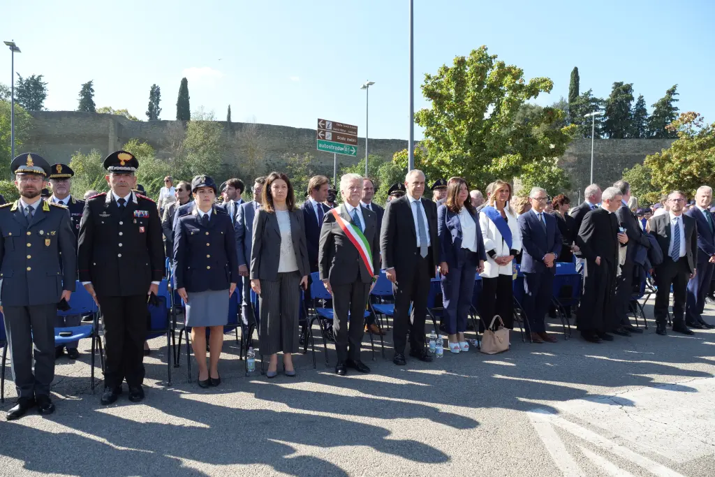 La cerimonia di intitolazione di una via ad Emanuela Loi ad Arezzo
