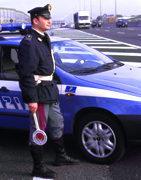 Una pattuglia della Polizia Stradale