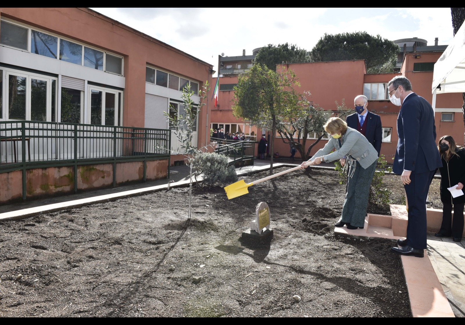 Roma: la commemorazione alla scuola primaria "Giovanni Palatucci"
