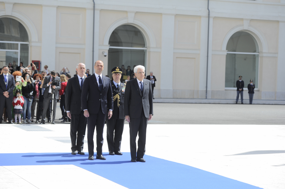 Il presidente della Repubblica al 164° Anniversario della fondazione della Polizia