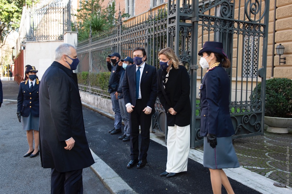 La visita del capo della Polizia Lamberto Giannini al Sacrario dei caduti della Polizia nel giorno del suo insediamento