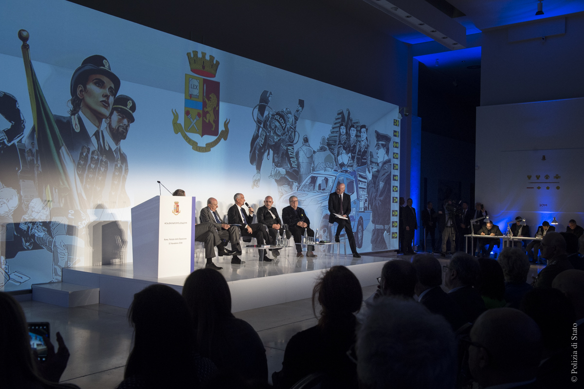 L’evento al Palazzo delle Esposizioni a Roma per la presentazione del Calendario 2019 della Polizia alla presenza del ministro dell’Interno Matteo Salvini e del capo della Polizia Franco Gabrielli