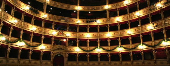 L'interno del teatro Verdi di Trieste