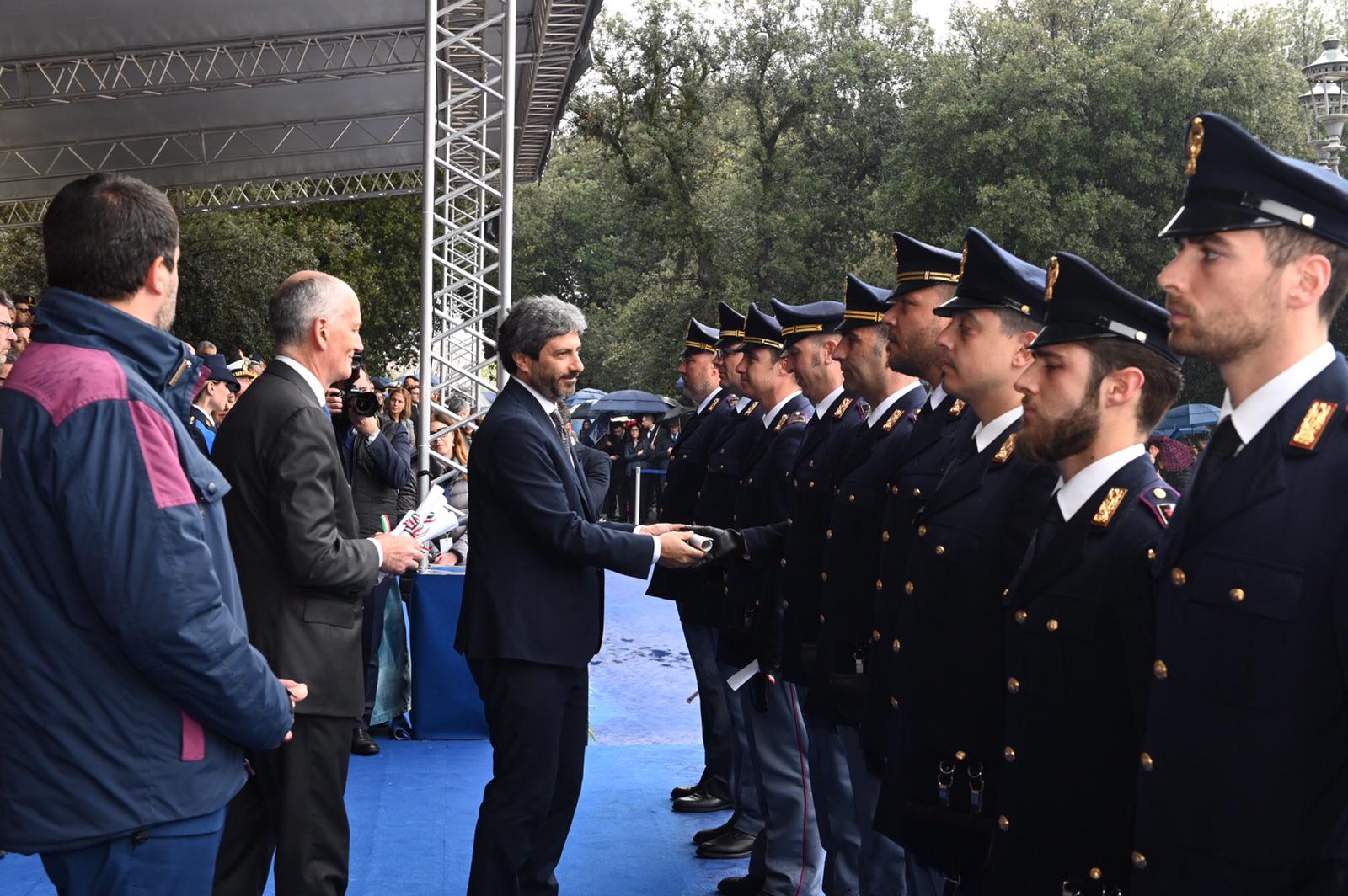 La consegna delle onorificenze durante la cerimonia del 167° Anniversario della Polizia di Stato dalla Terrazza del Pincio di Roma