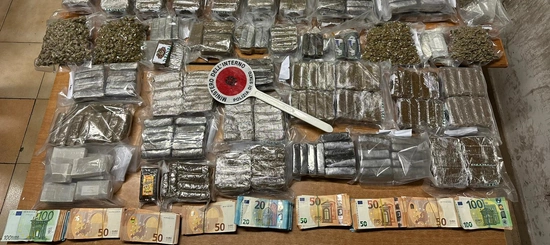 Roma, 2 arresti e 52 chili di droga sequestrati