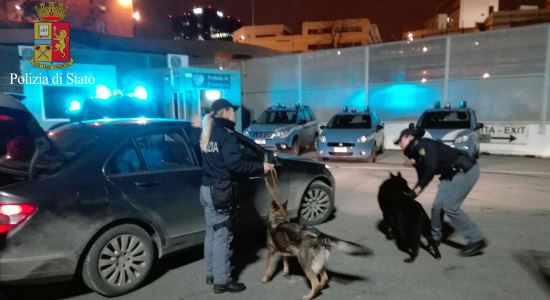 Polizia operazione Talassa porto cani cinofili