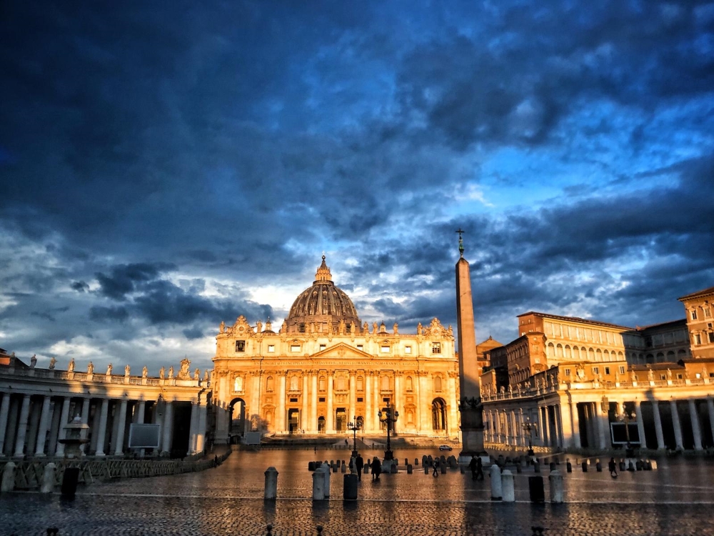 La cerimonia in vaticano