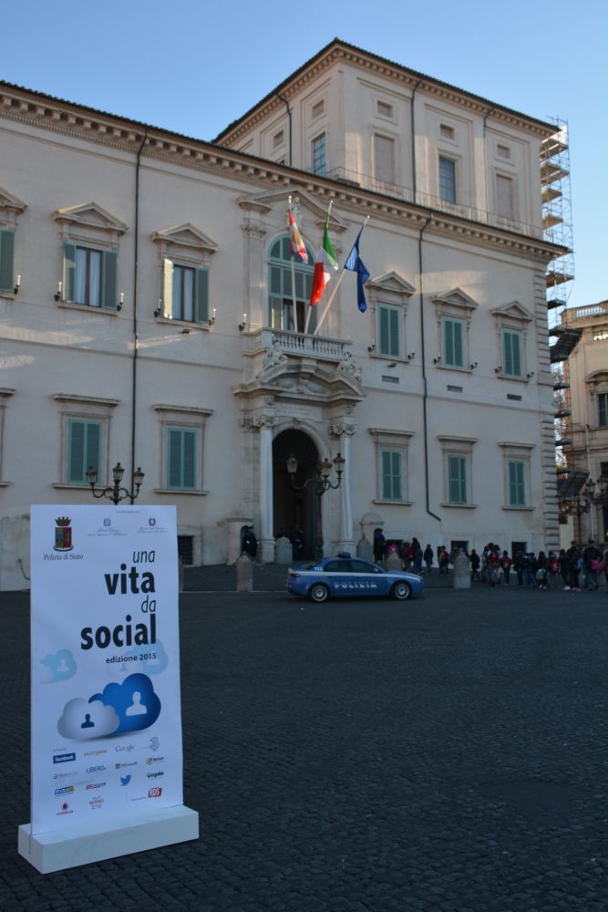 La partenza del tour "Una vita da social" da piazza del Quirinale a Roma