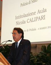 Antonio Manganelli all'intitolazione dell'aula Calipari