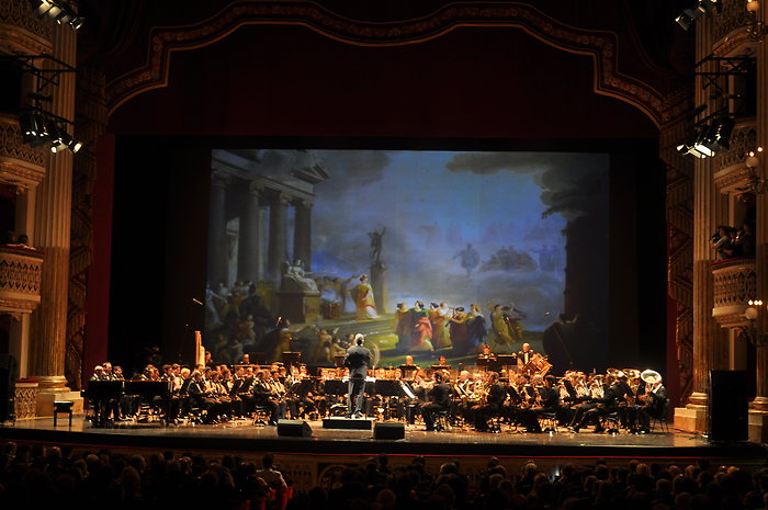 Il concerto al teatro San Carlo di Napoli