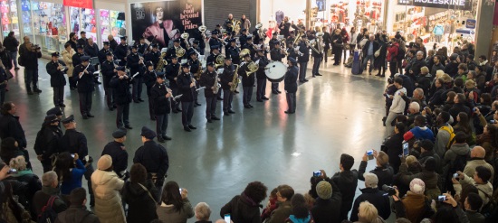 il concerto per le festività 2015 della fanfara alla stazione termini